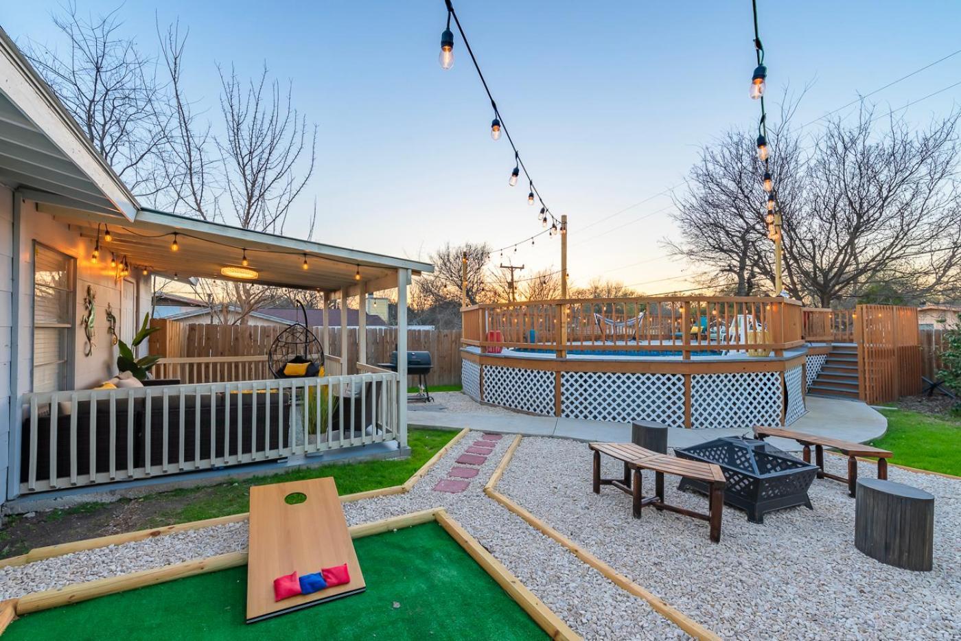 Game Room, Pool & Fire Pit At The Medical Center Сан Антонио Екстериор снимка